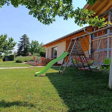 Studio Avec Terrasse Au Calme Jayat 外观 照片