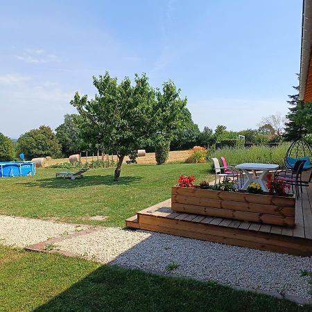 Studio Avec Terrasse Au Calme Jayat 外观 照片
